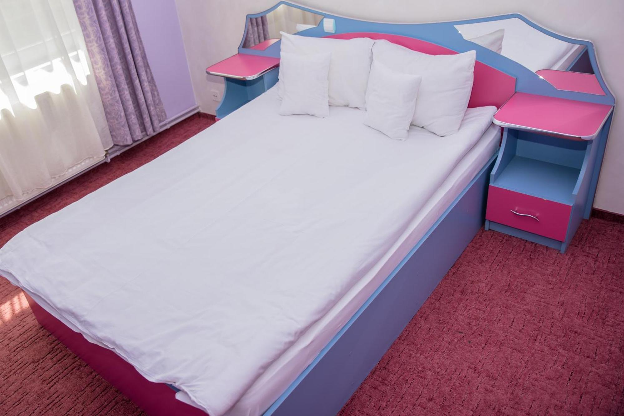 Cîmpeni Hotel Yax חדר תמונה