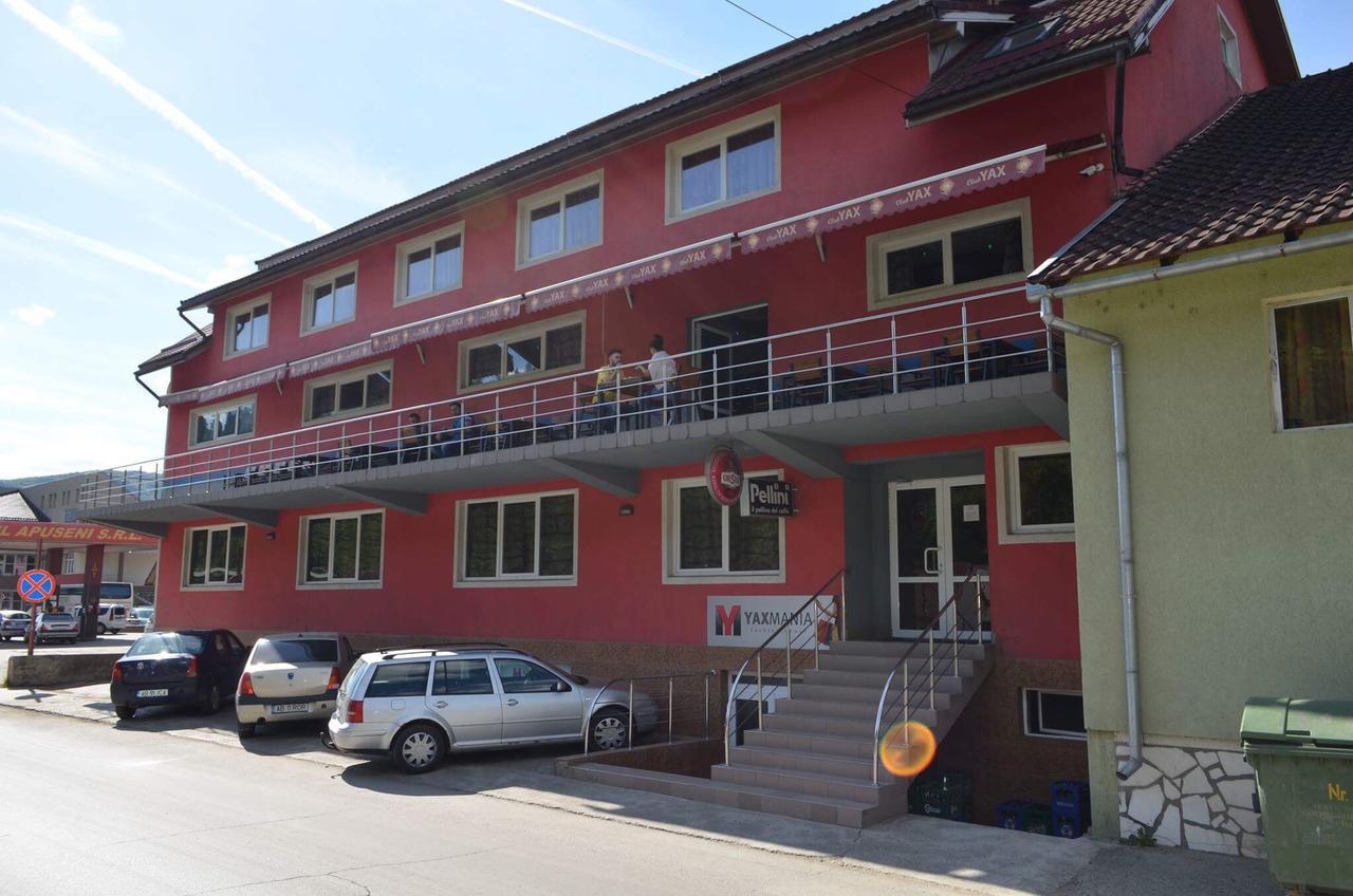 Cîmpeni Hotel Yax מראה חיצוני תמונה